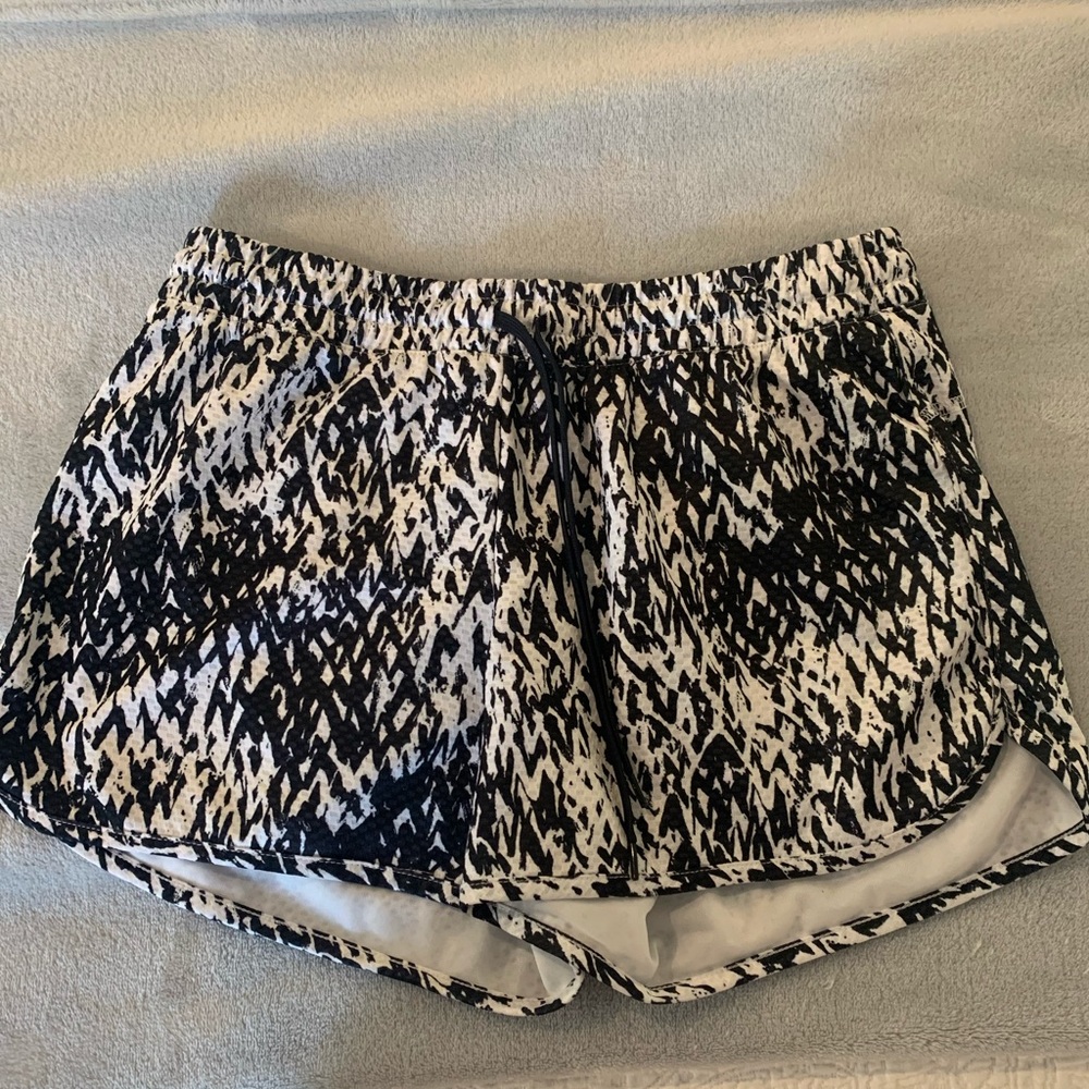 BCG black&white mesh athletic shorts!!